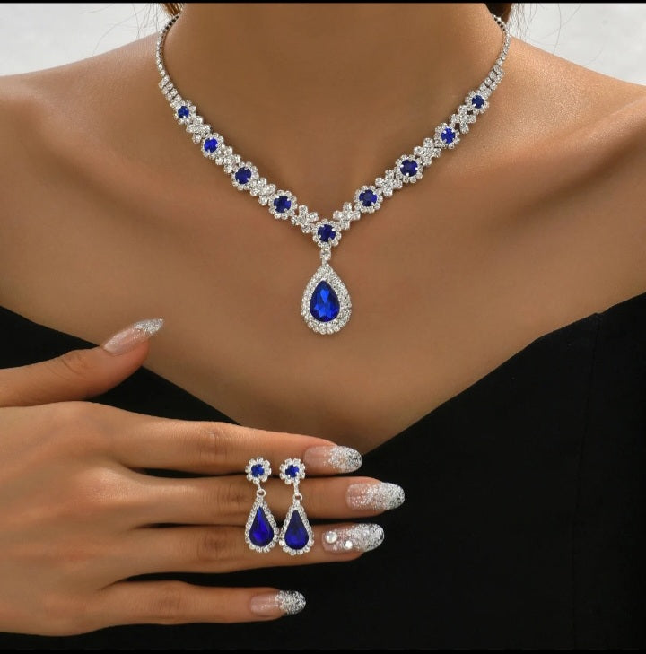 Crystal Teardrop 2-Piece Jewelry Set – Necklace & Earrings