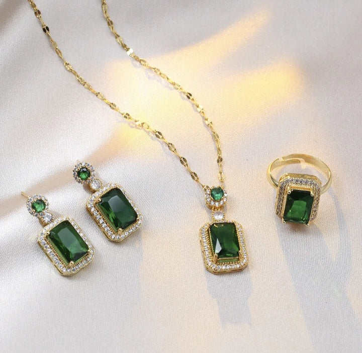 Parure Nuptiale 4 Pièces Strass & Cristal – Collier, Boucles, Bague | Édition Mariée