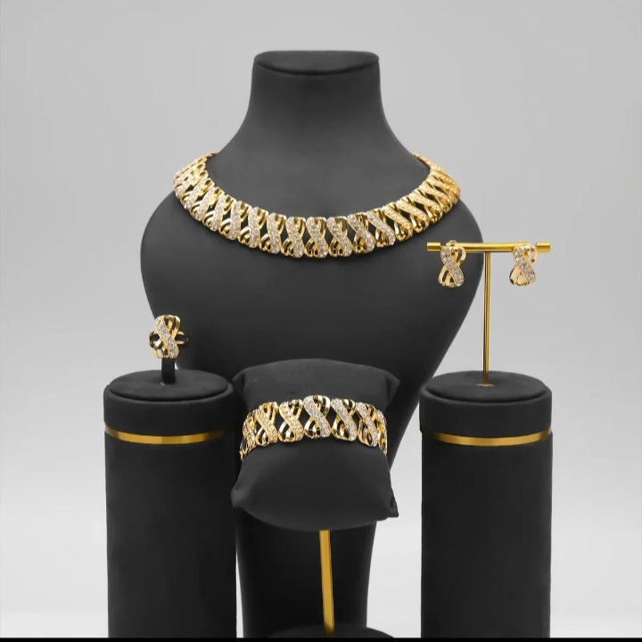 Parure Prestige & Luxe · Plaqué Or 18k - Collier, Boucles D’oreilles,Bague & Bracelet