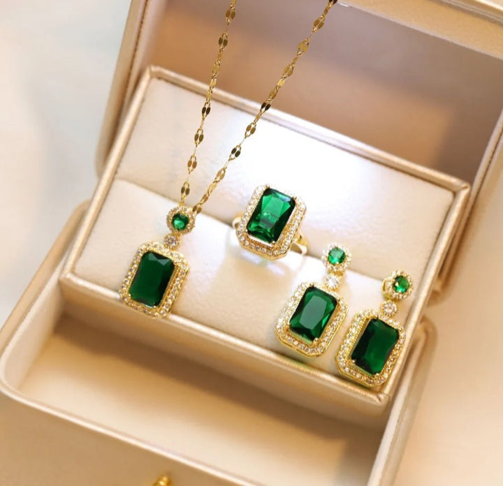 Parure Nuptiale 4 Pièces Strass & Cristal – Collier, Boucles, Bague | Édition Mariée