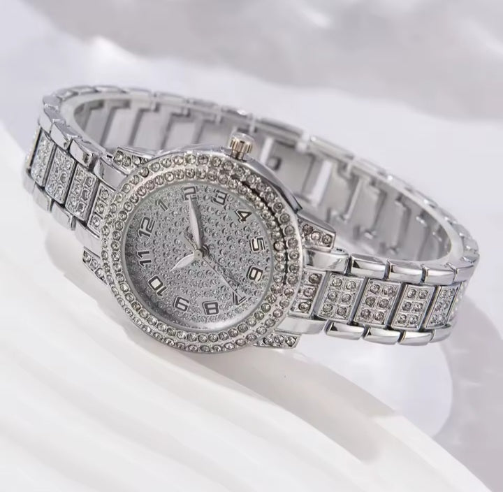 Coffret 6 Pièces Montre Bracelet Bague Collier + Pendantif Et Boucles D’oreilles Femme